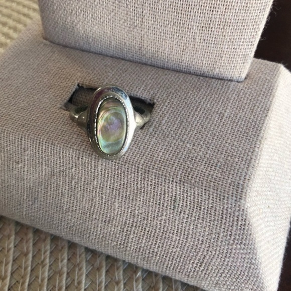 Vintage Signed Avon Ring size 7.25 - Picture 1 of 4